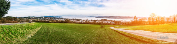 Panorama-Aufnahme von Überlingen mit Blick auf den Bodensee