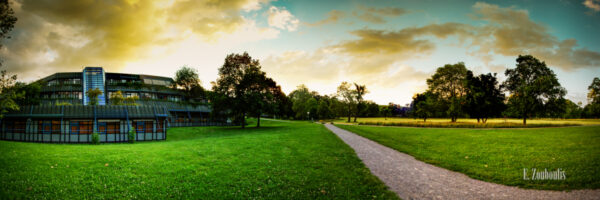 Panorama-Aufnahme am Rosensteinpark in Stuttgart beim Museum am Löwentor