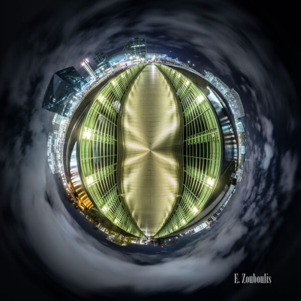 Berlin Snake Eye - Kleiner Planet an der Spree mit Blick auf den Hauptbahnhof und das Regierungsviertel von Berlin